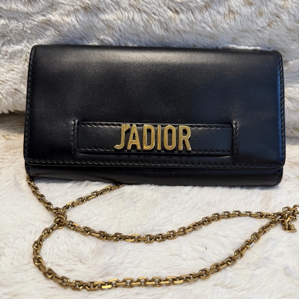 Dior J’adior Wallet on Chain